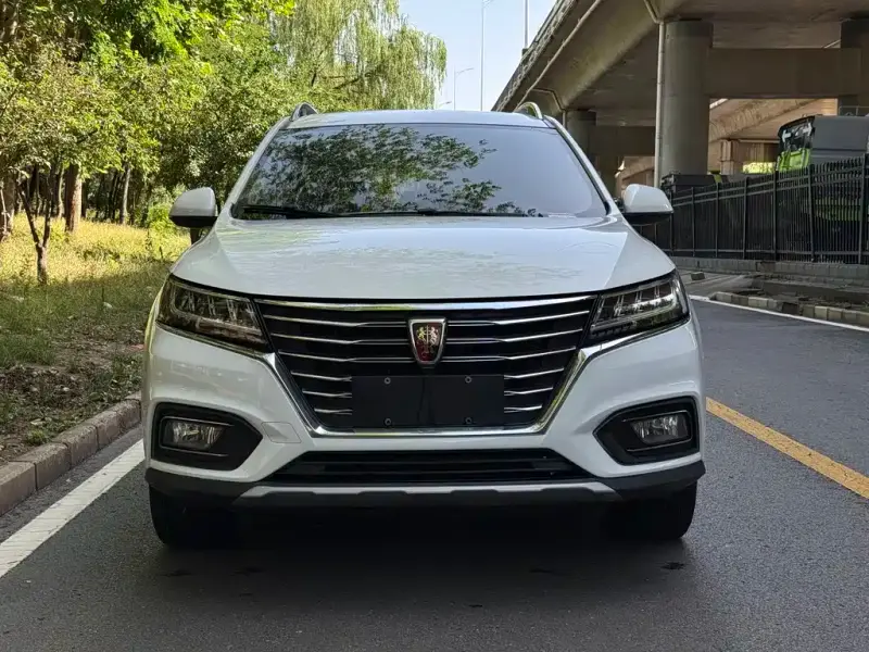 Roewe MG HS (RX5)
