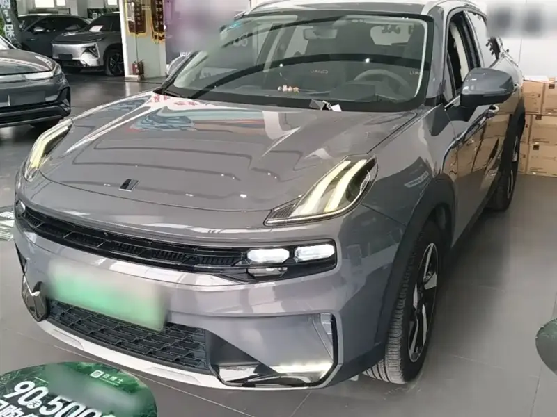 Lynk & Co 06 EM-P