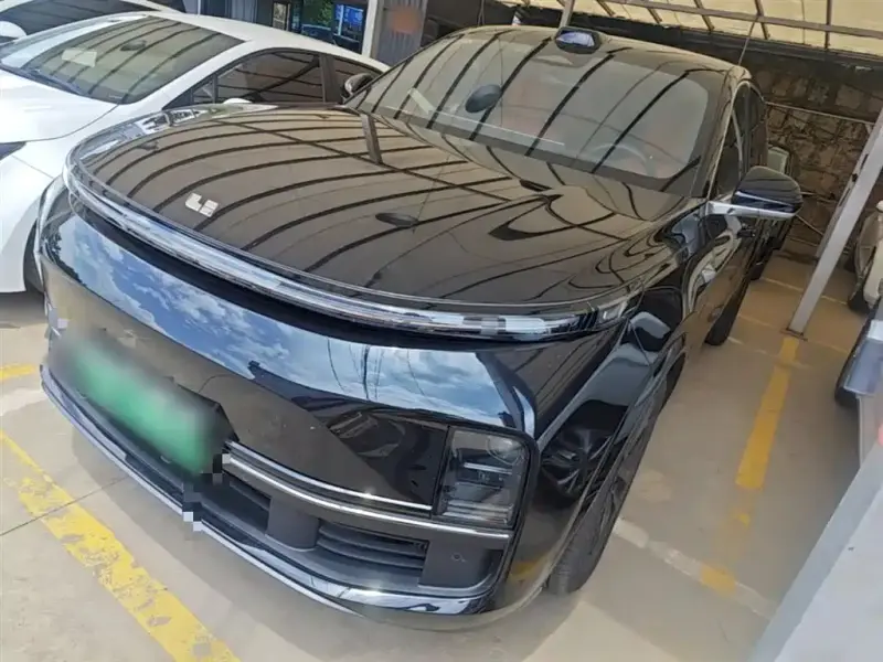 Li Auto L8