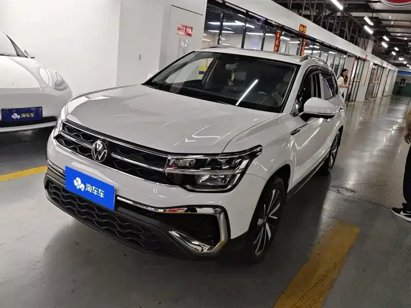 Volkswagen Tharu