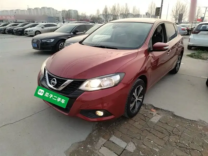 Nissan Tiida