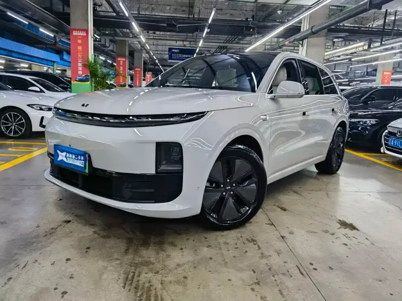 Li Auto L6