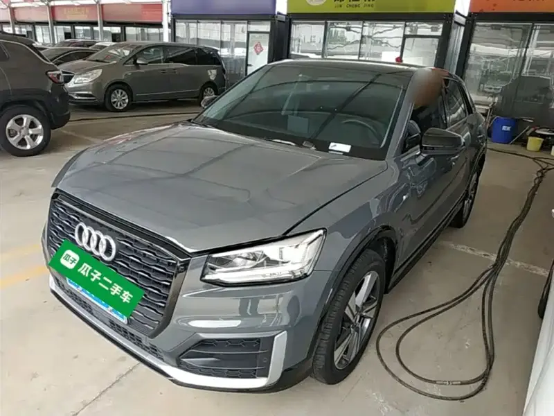 Audi Q2L