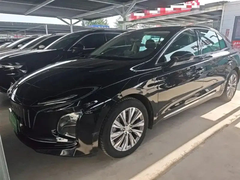 Hongqi E-QM5