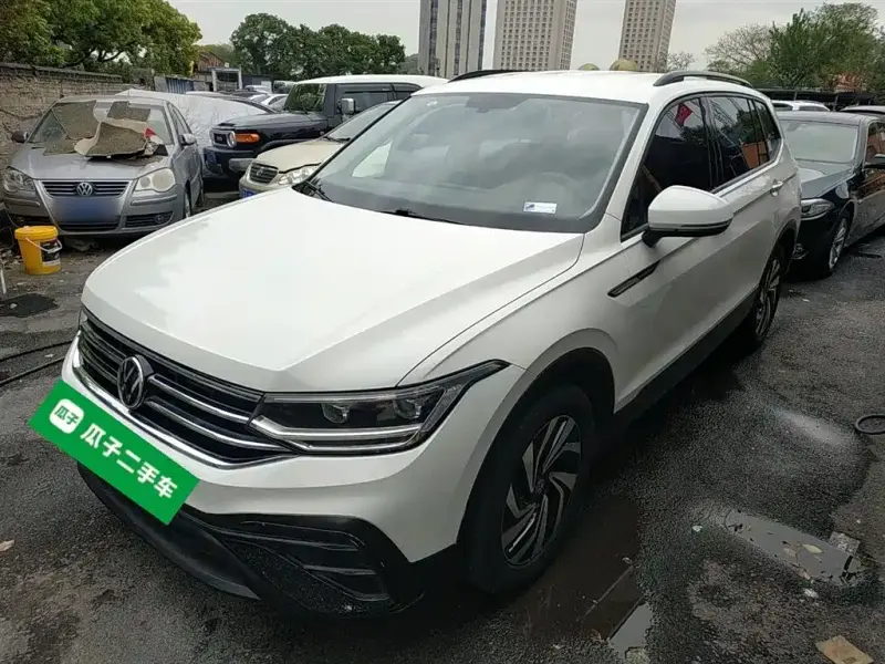 Volkswagen Tiguan L