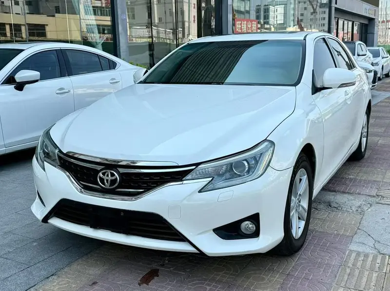 Toyota Reiz
