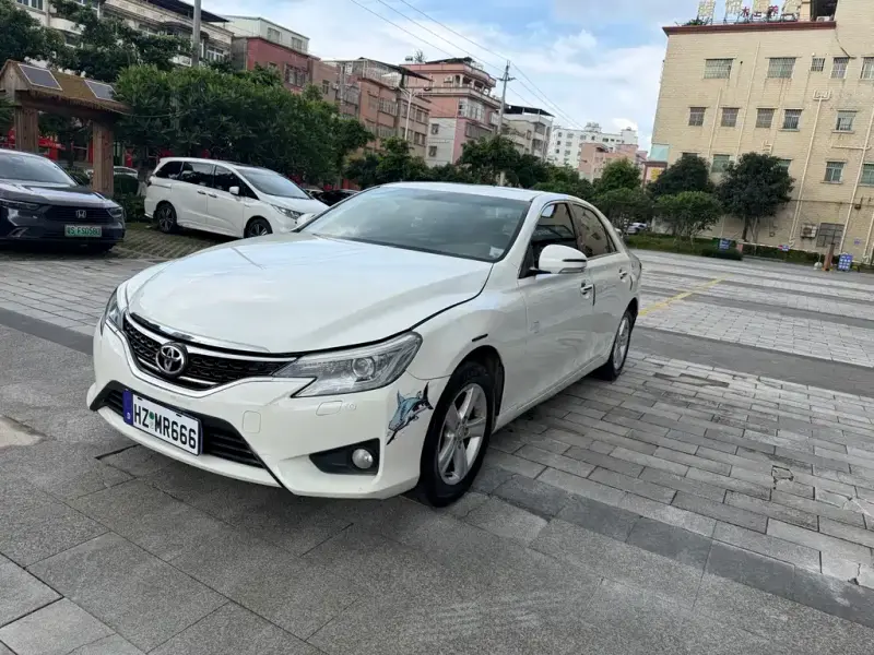 Toyota Reiz