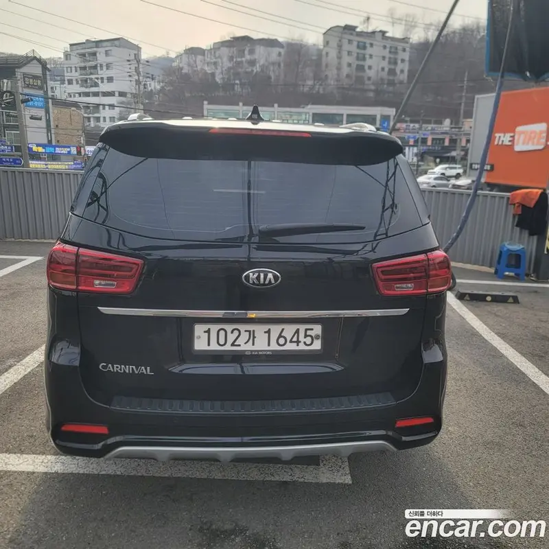 Kia Carnival (Canival)