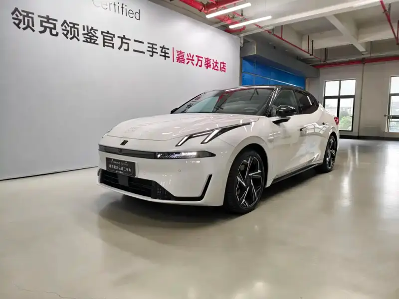 Lynk & Co 07 EM-P