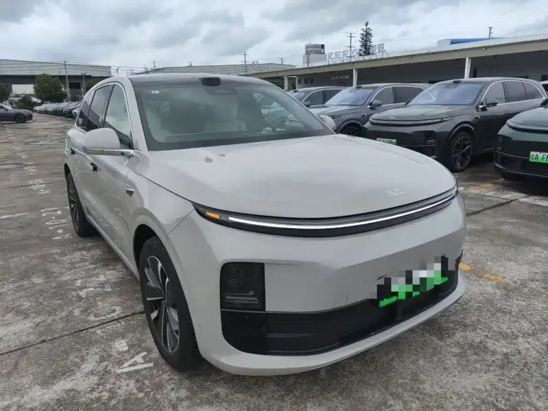 Li Auto L6