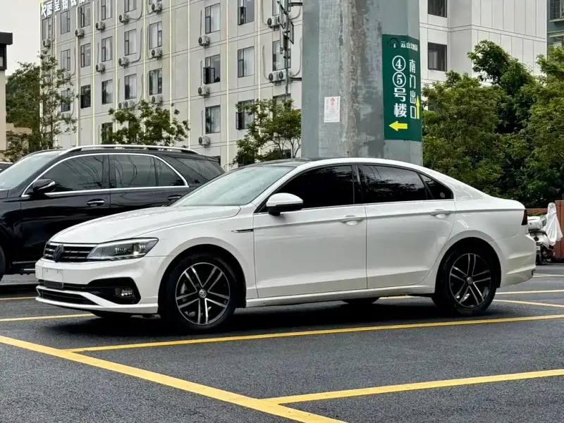 Volkswagen Lamando