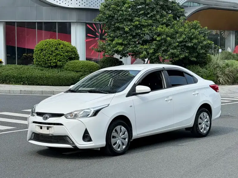 Toyota Yaris L