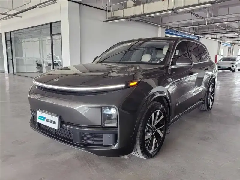 Li Auto L8