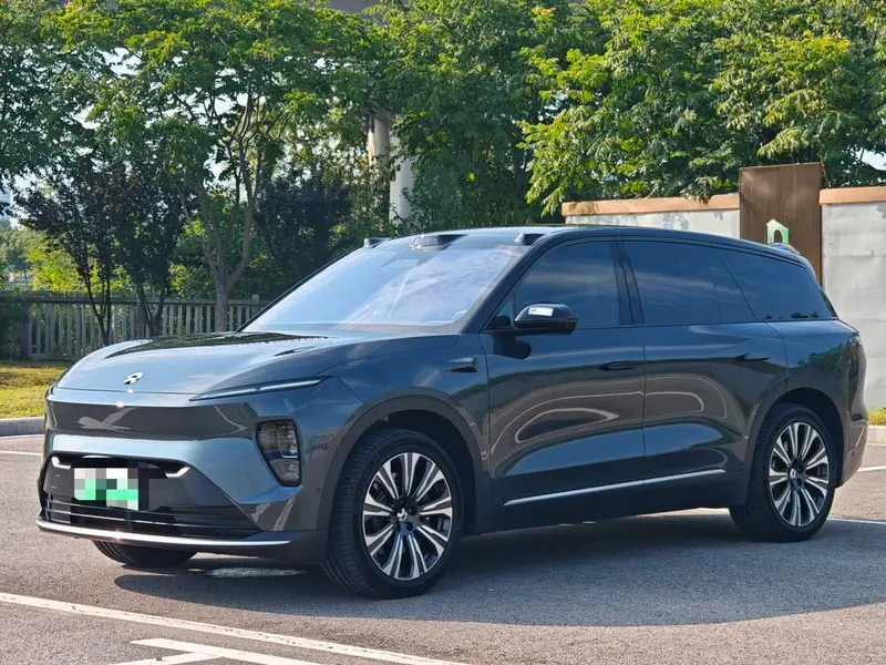 NIO ES8
