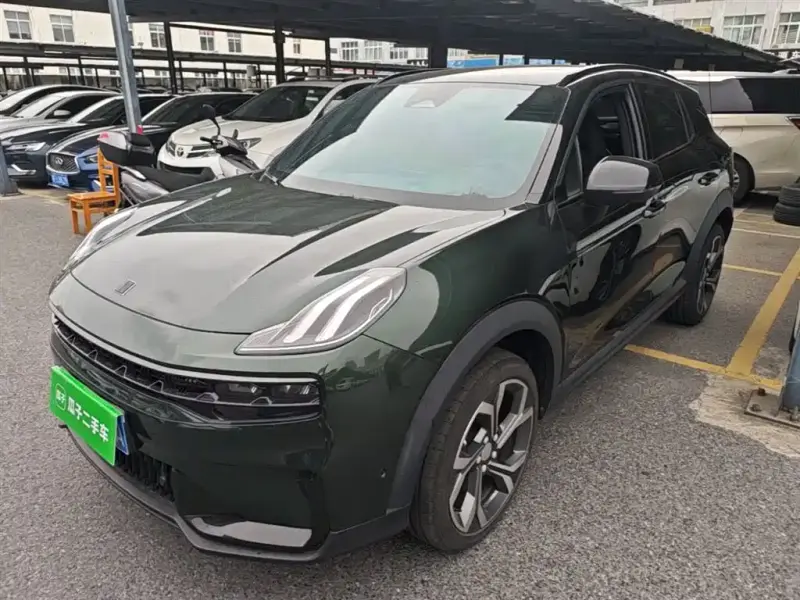 Lynk & Co 06