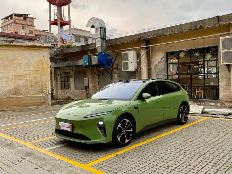 NIO ET5T