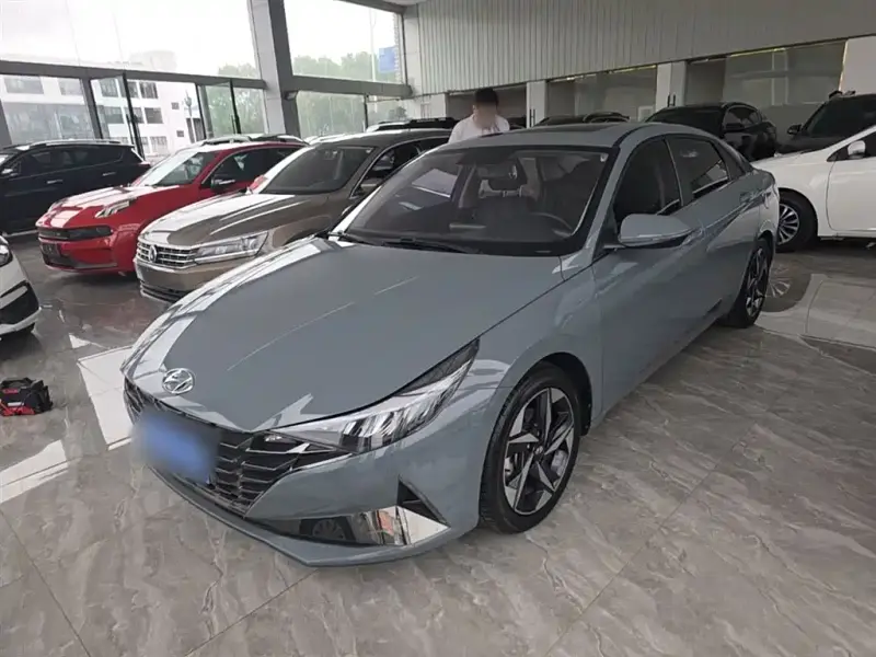 Hyundai Elantra