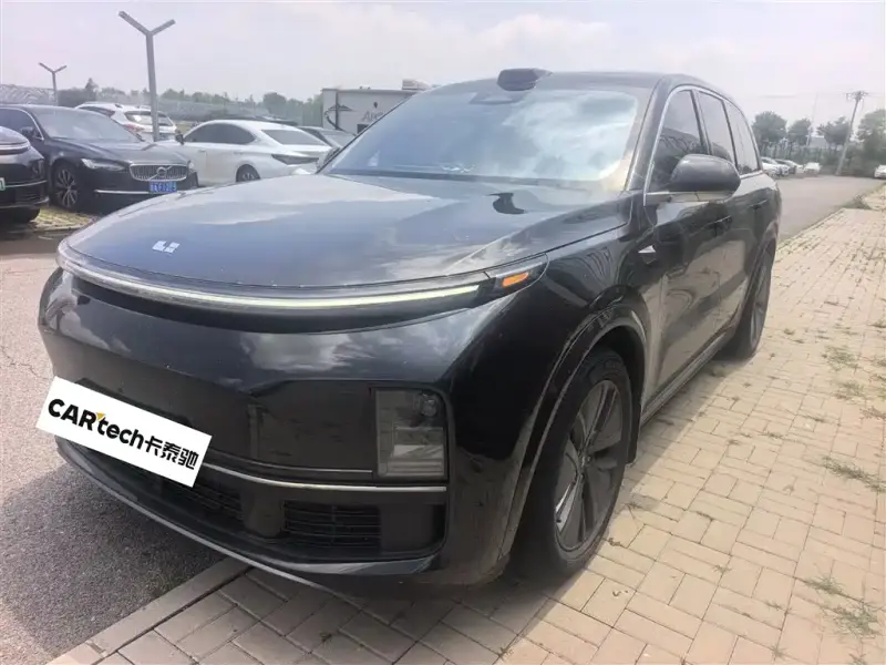 Li Auto L8