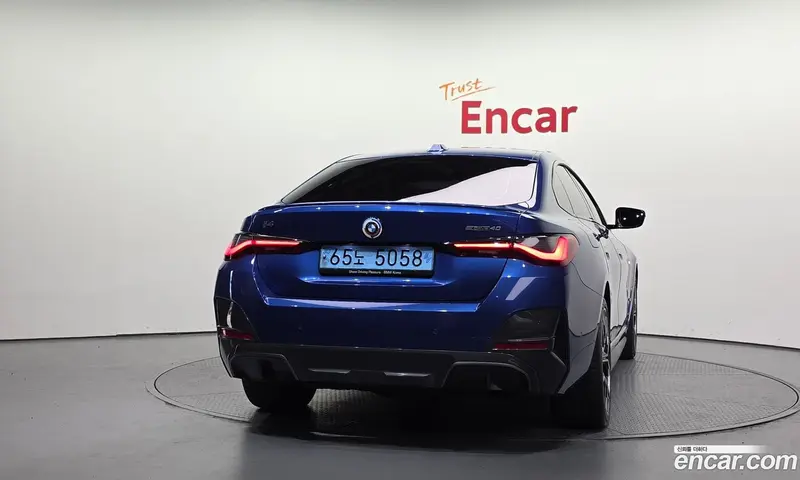 BMW i4