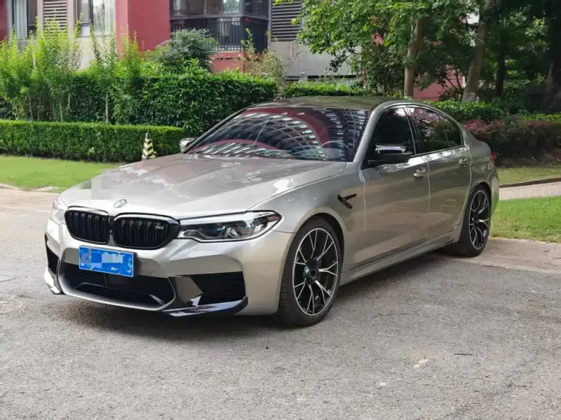 BMW M5