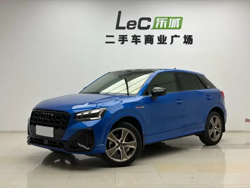 Audi Q2L