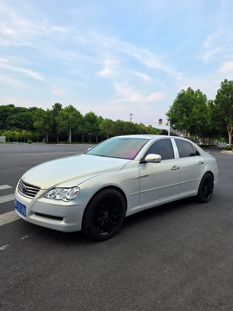 Toyota Reiz