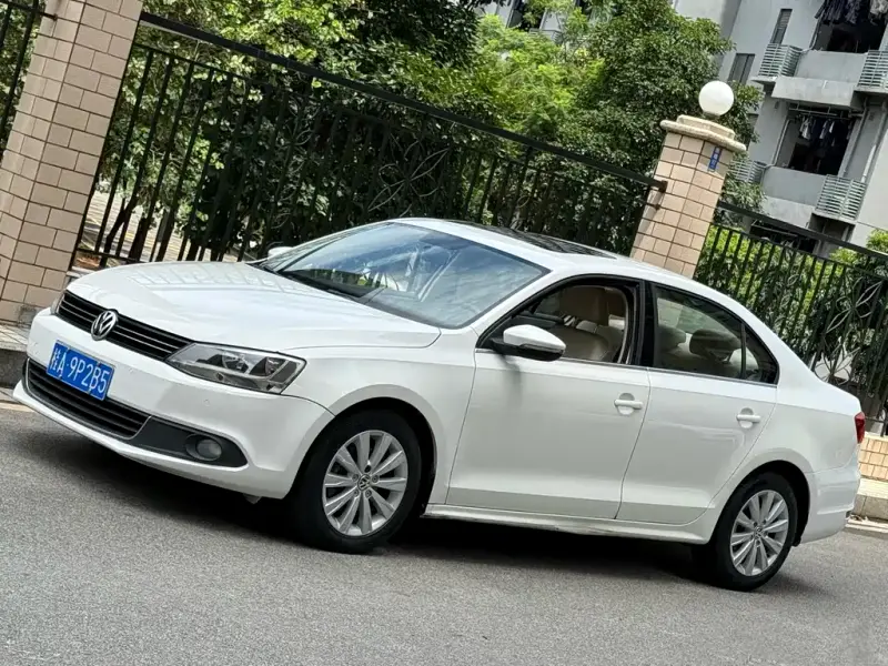 Volkswagen Sagitar