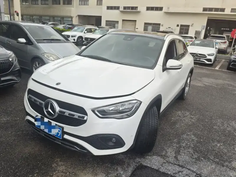 Mercedes-Benz GLA