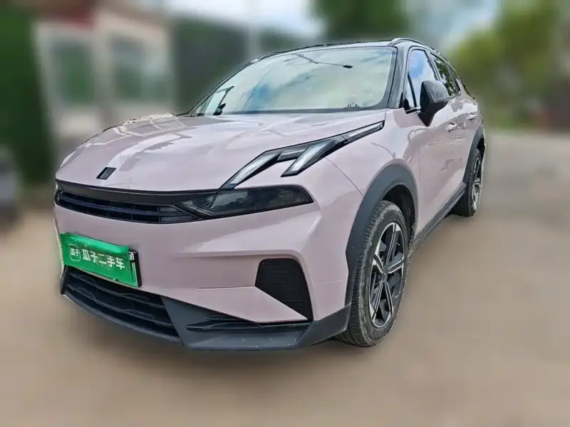 Lynk & Co 06 EM-P