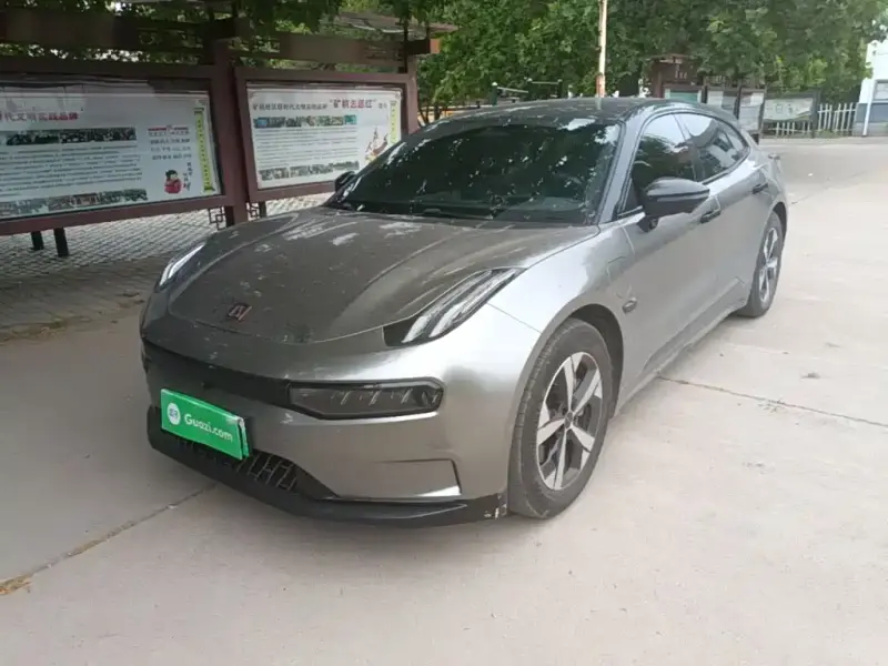 Zeekr 001