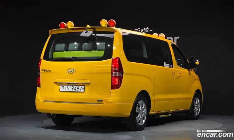 Hyundai H-1 (Starex)