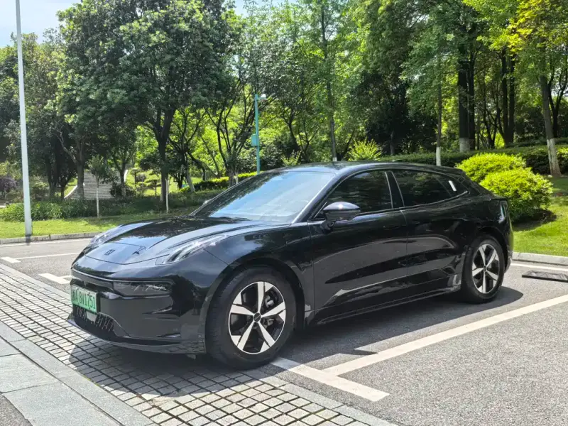Zeekr 001