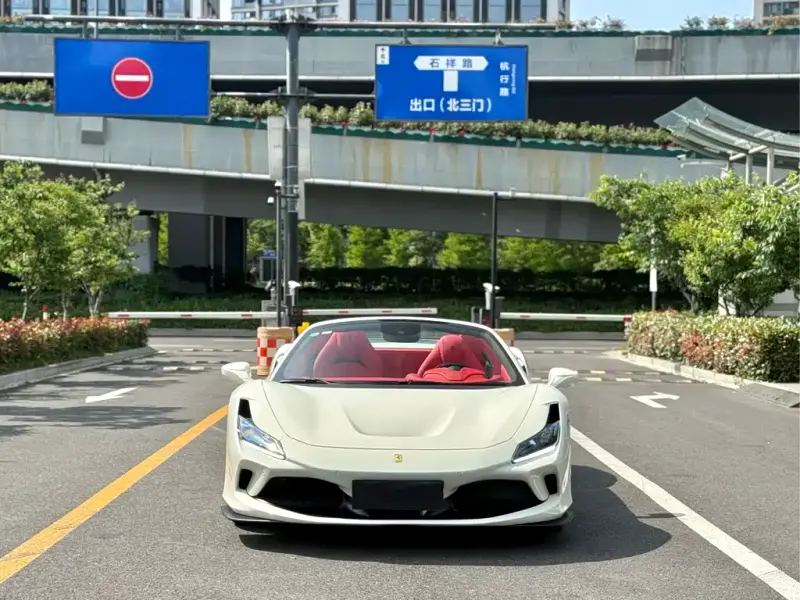 Ferrari F8