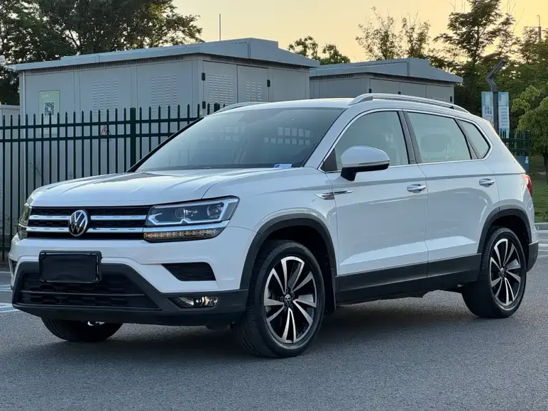 Volkswagen Tharu