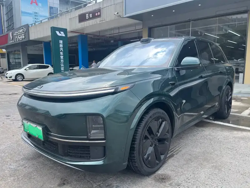 Li Auto L8