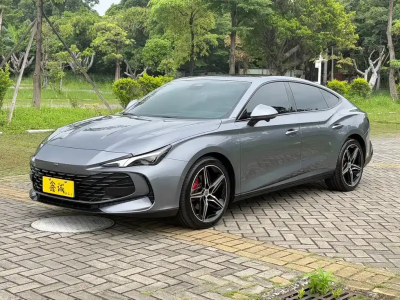 MG MG7