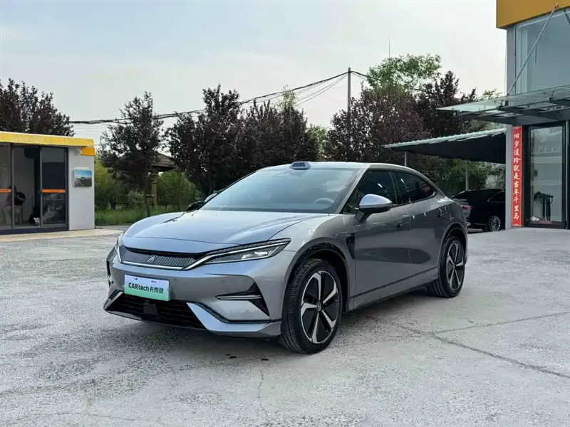 BYD L EV