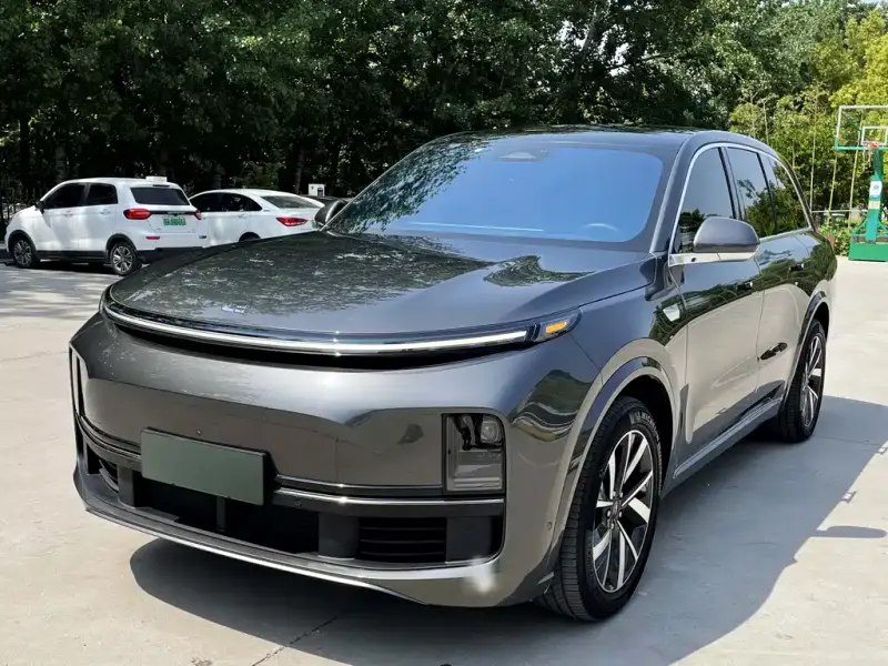 Li Auto L8