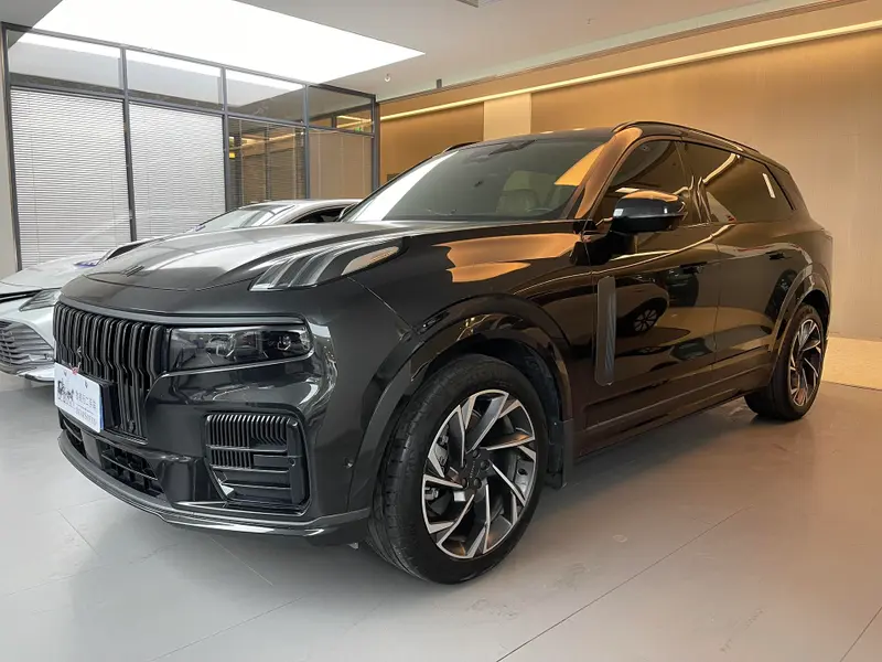 Lynk & Co 09