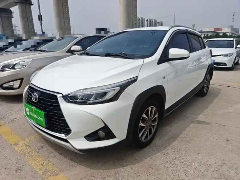 Toyota Yaris L