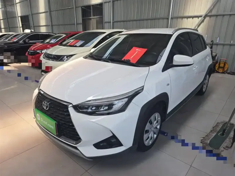 Toyota Yaris L