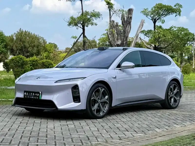 NIO ET5T
