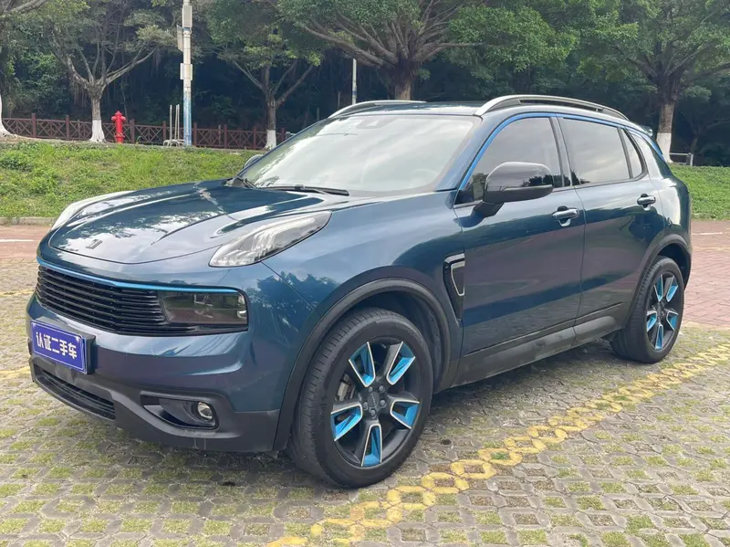 Lynk & Co 01