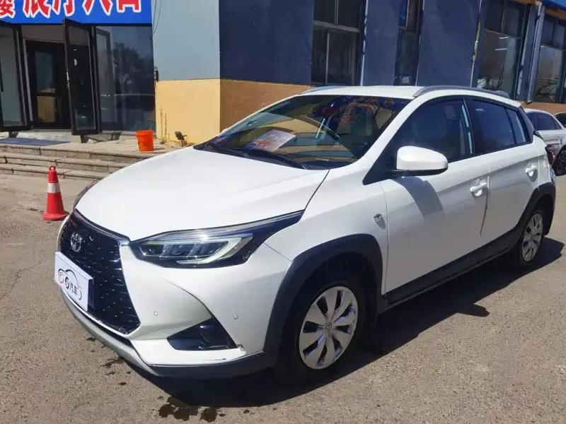 Toyota Yaris L
