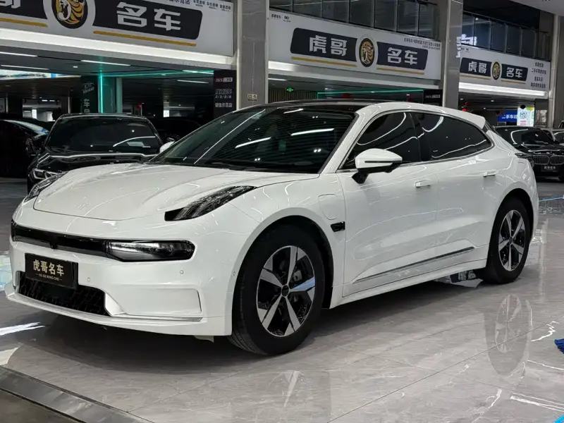 Zeekr 001