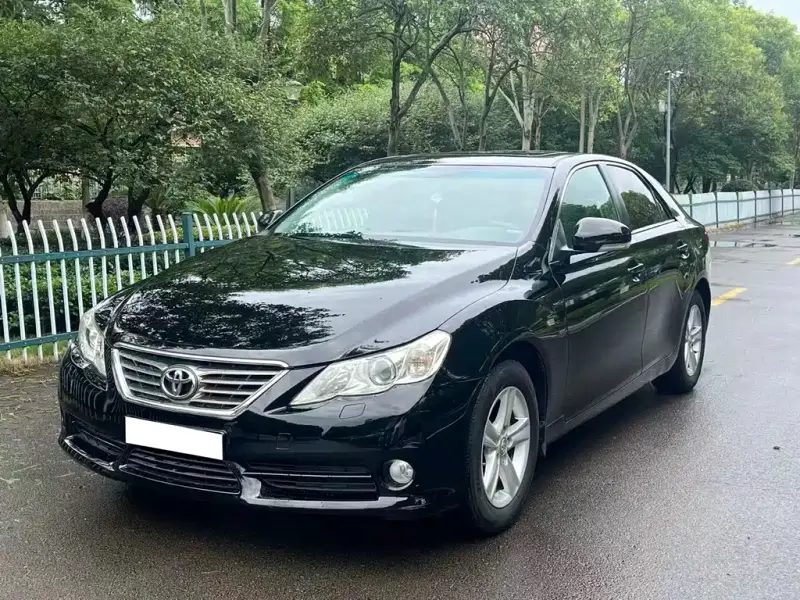 Toyota Reiz