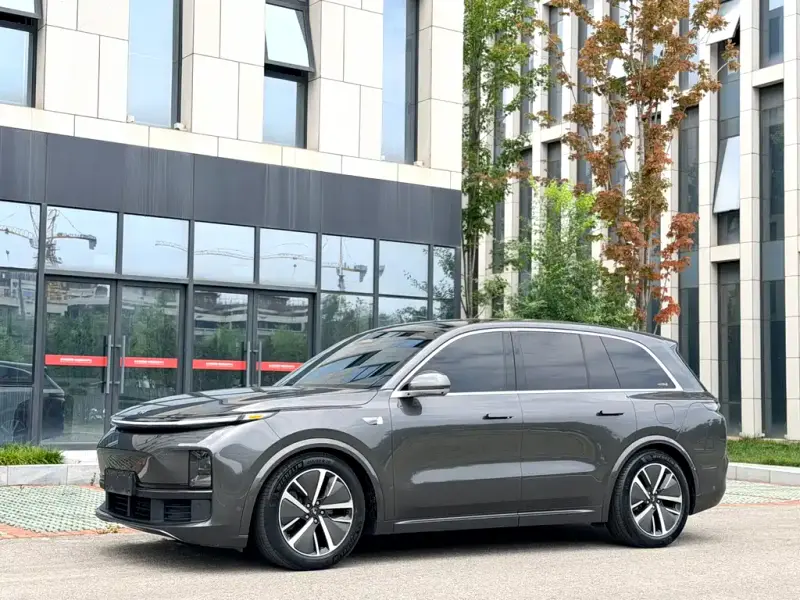 Li Auto L8