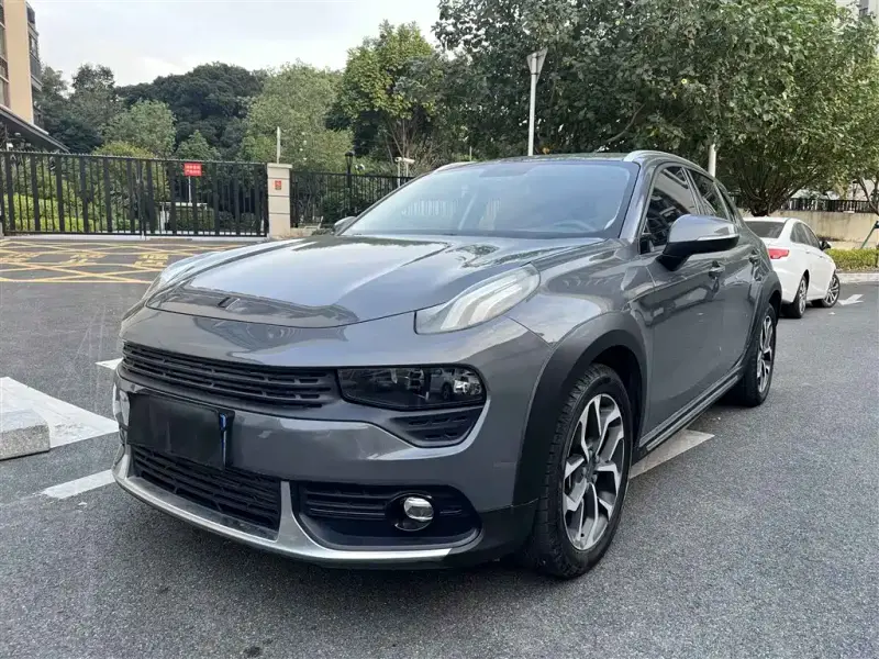 Lynk & Co 02