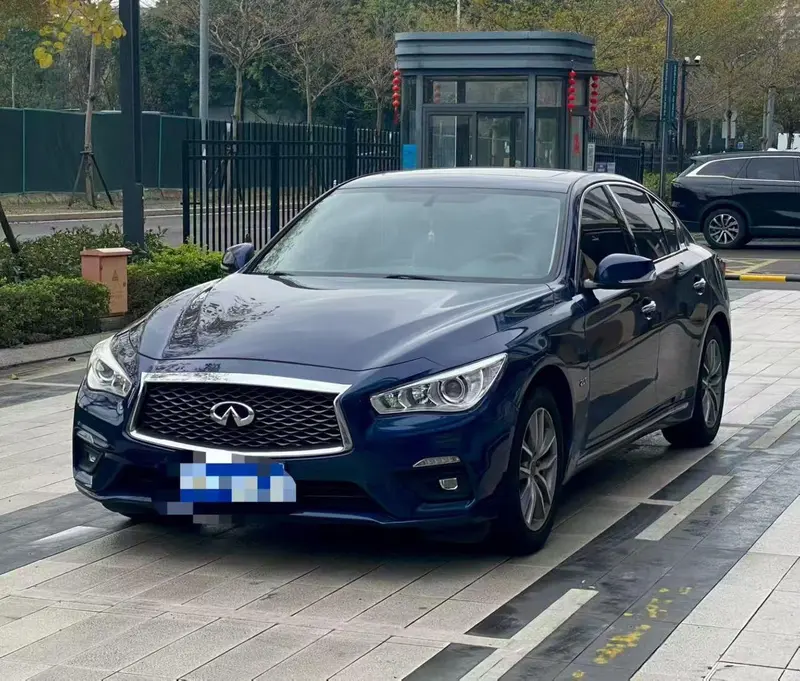 Infiniti Q50L