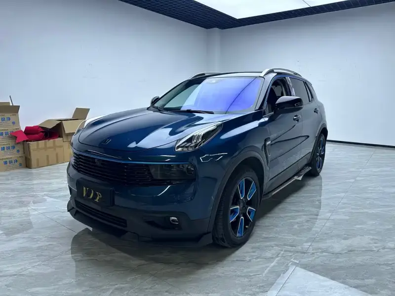Lynk & Co 01